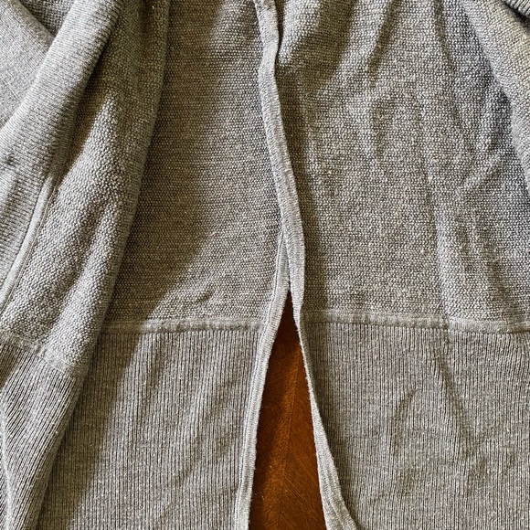 lululemon | sit in lotus wrap - Picture 4 of 12